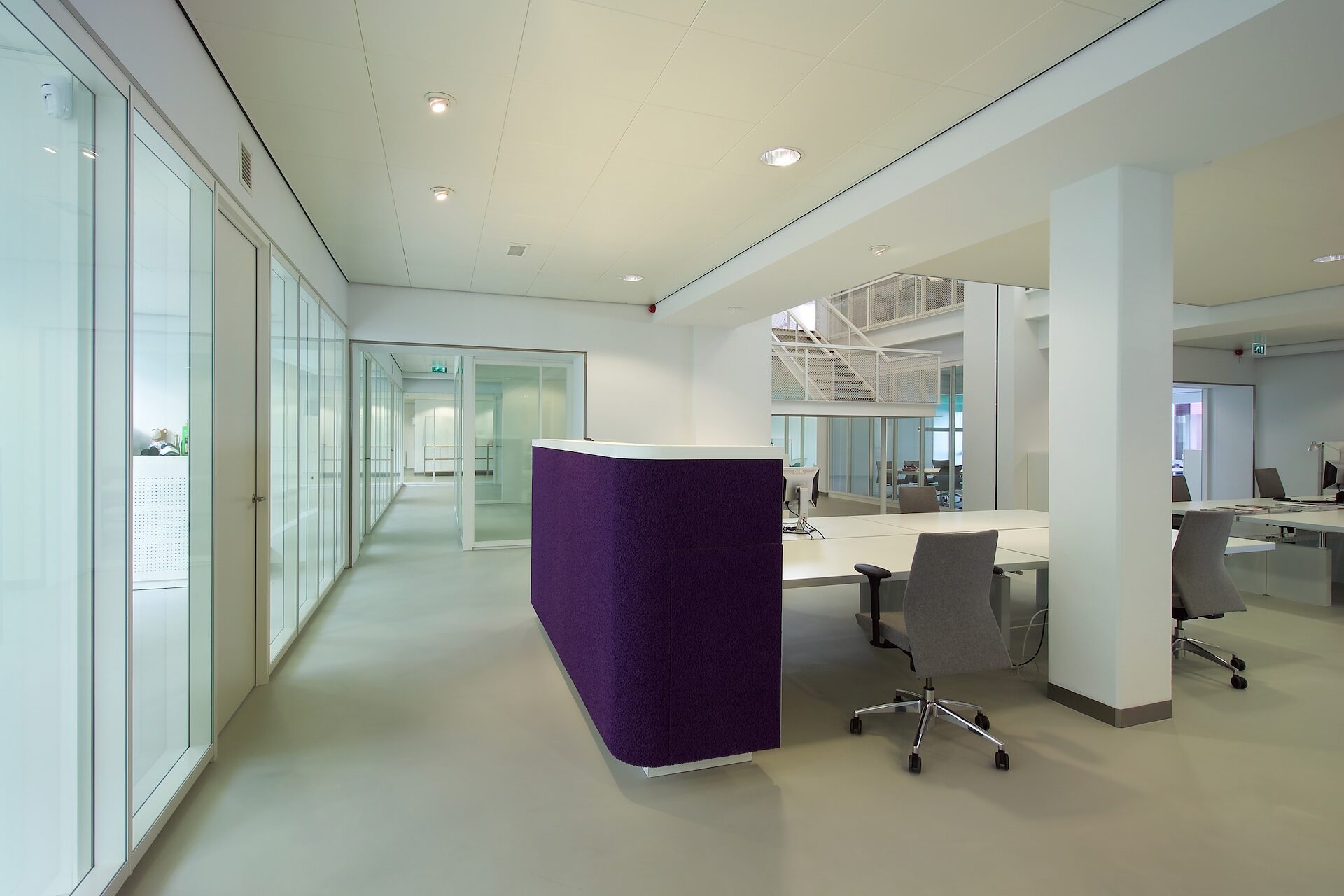 Crocs Europe hoofdkantoor Scheveningen slider D Kerssens architecten interieur